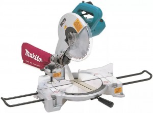 Пила торцовочная MAKITA LS1040