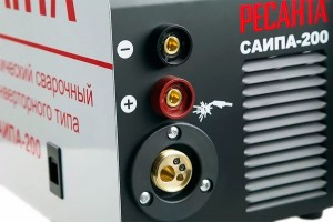 Сварочный аппарат инверторный полуавтоматический РЕСАНТА САИПА-200